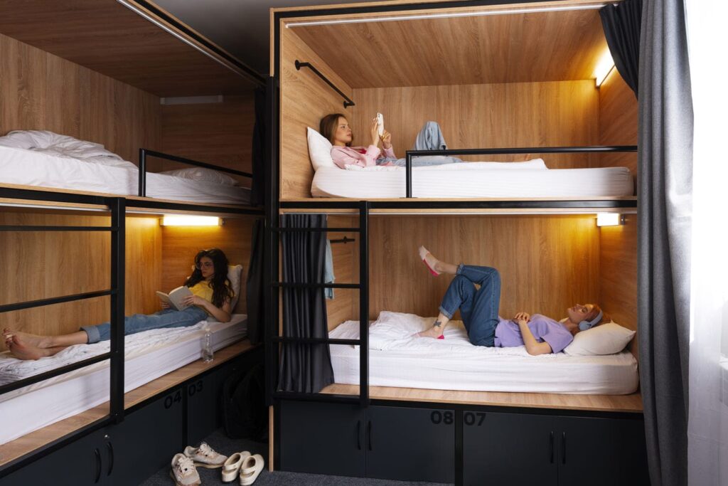 Perbedaan Hotel, Hostel, dan Guest House